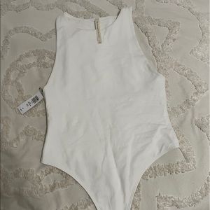 BRAND NEW Aritzia Babaton Bodysuit